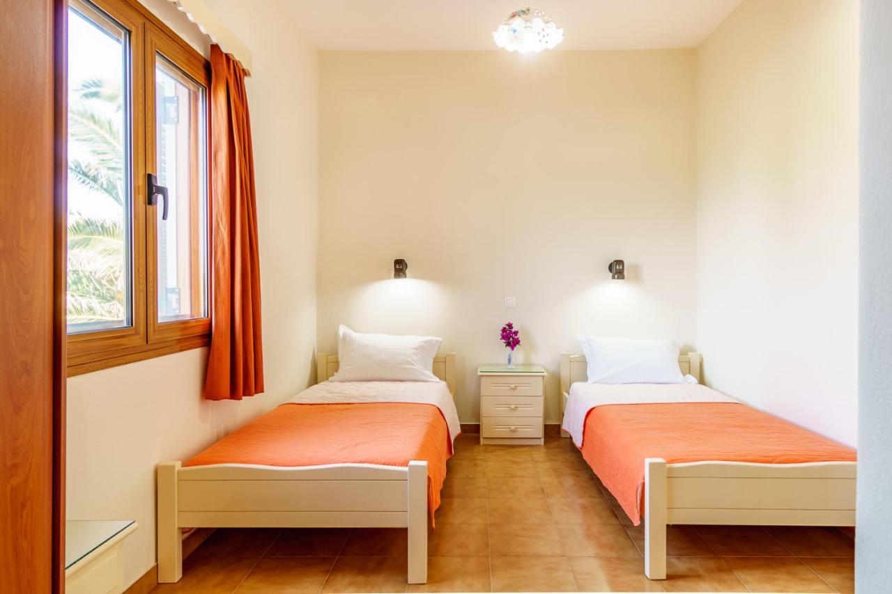 Irini Studios Skyros Buitenkant foto