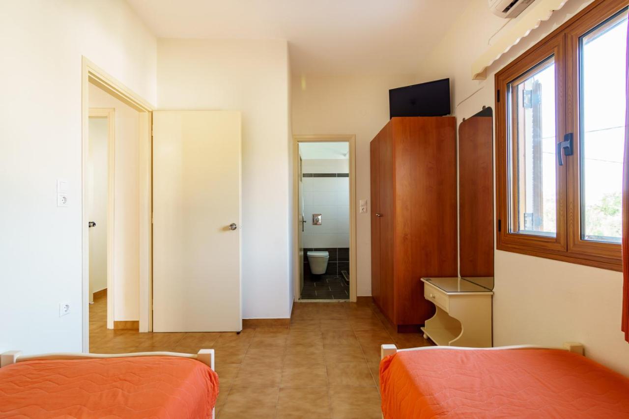 Irini Studios Skyros Buitenkant foto