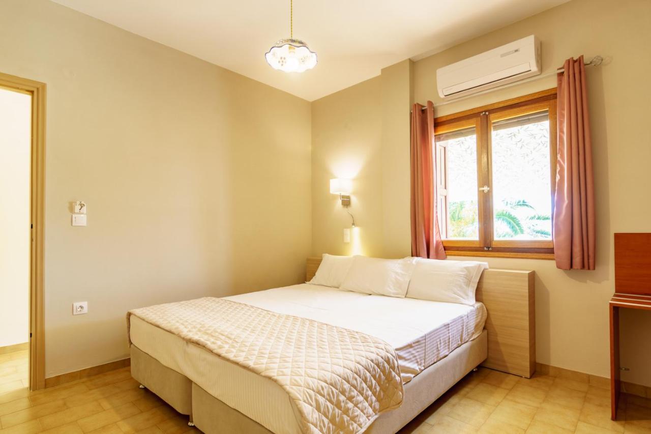 Irini Studios Skyros Buitenkant foto