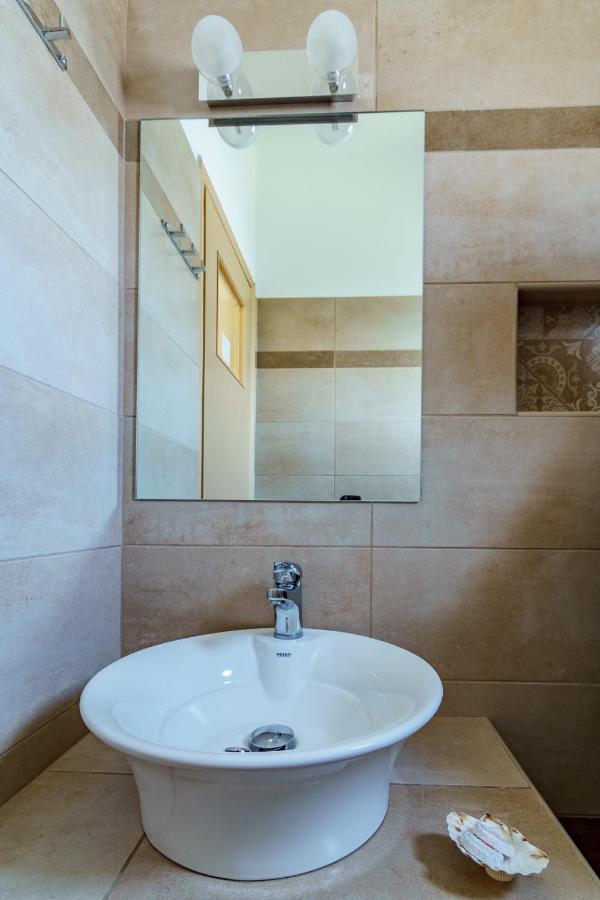 Irini Studios Skyros Buitenkant foto