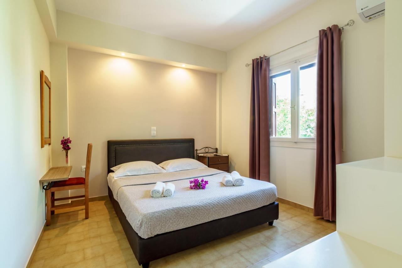 Irini Studios Skyros Buitenkant foto