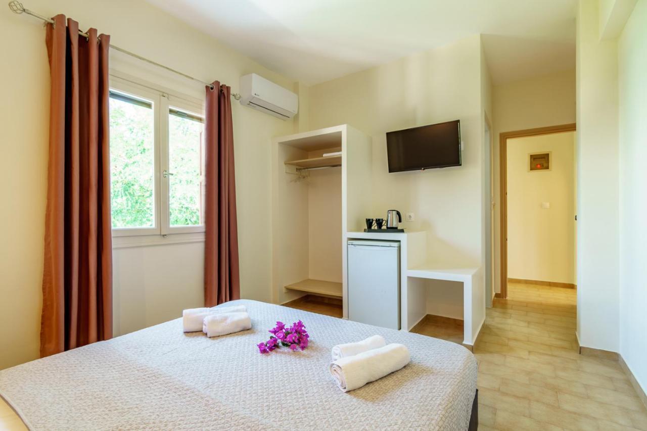 Irini Studios Skyros Buitenkant foto