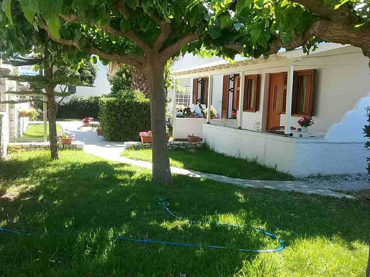 Irini Studios Skyros Buitenkant foto